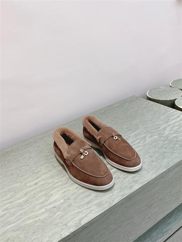 2025126104252250 440